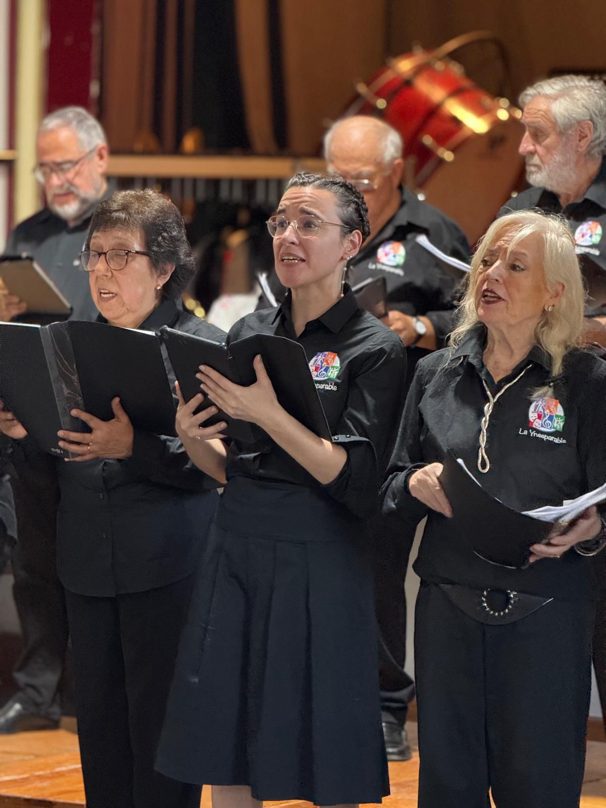 Integrantes del Coro de La Ynseparable